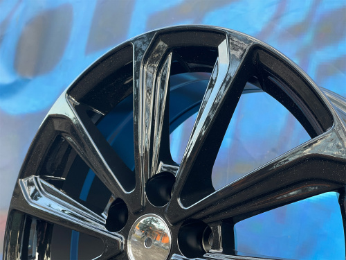 BW Wheels Design 5604 7,5j-17 5*114,3 ET40 d60,1 GB