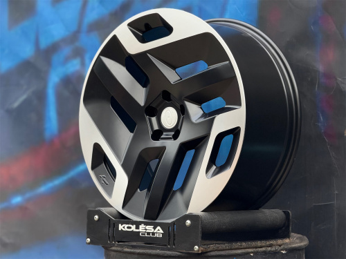 Kahn Type 33 9,5j-22 5*120 ET42 d72,6 MBF