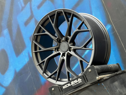 Комплект Titan Forged FA832 9,5j-20 5*112 et40 d66,6 и 8,5j-20 5*112 d66,6 MG