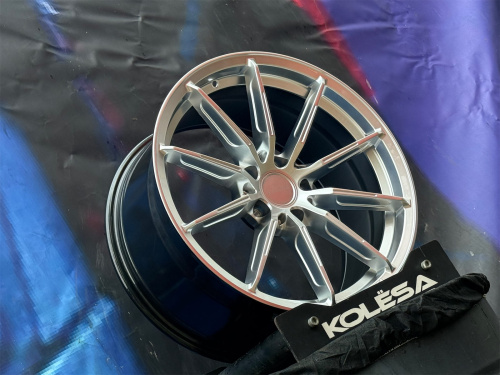 KC Wheels  FA834 8j-18 5*114,3 ET40 d67,1 HS