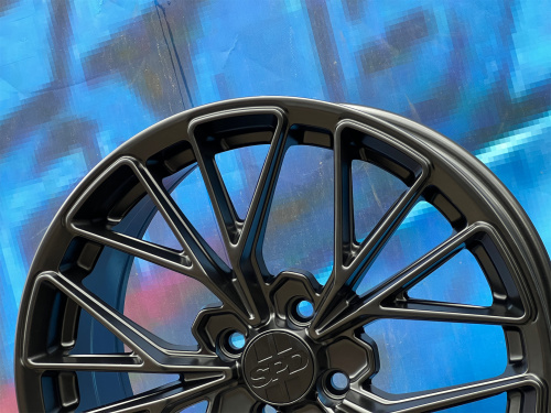 HRE Design FF28 7,5j-17 4*100 ET38 d73,1 MB