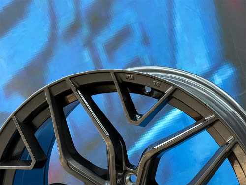 Комплект (4 шт) Titan Forged FA621 8,5j-18 5*105 ET35 d56,6 MG