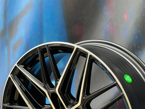 Комплект (4 шт) KoKo Wheels FF581 8,5j-20 5*108 ET35 d73,1 GBF