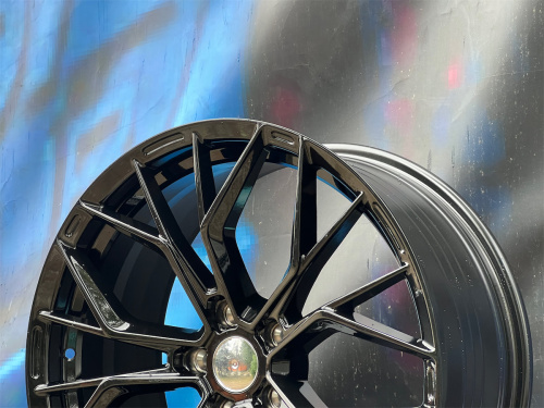 KoKo Wheels FF558 8,5j-19 5*114,3 ET35 d73,1 GB