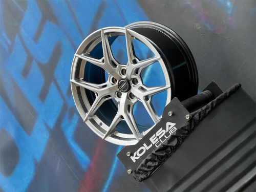 Комплект (4 шт) Vossen Design HF5 8,5j-19 5*108 ET35 d73,1 HS