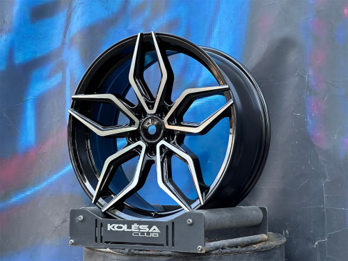 Комплект (4 шт) Sakura Wheels YA3372 8,5j-19 5*114,3 ET45 d73,1 GBF