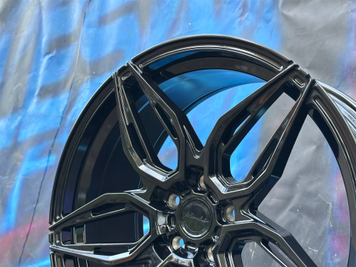 Комплект (4 шт) KC Wheels ART908 8,5j-20 5*114,3 ET45 d73,1 GB