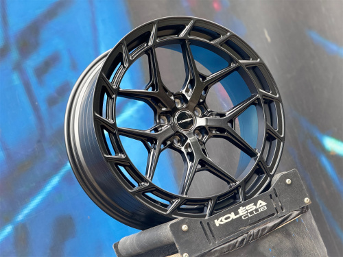 Комплект (4 шт) Vossen Design LC3 8,5j-20 5*108 ET35 d73,1 MB