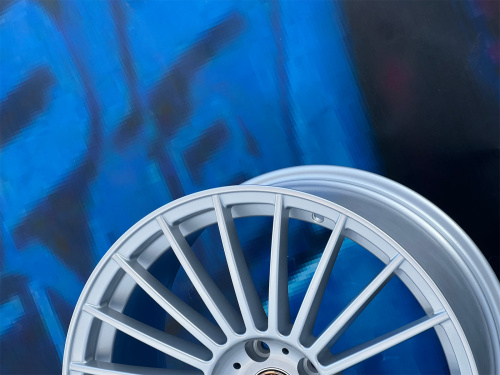 Комплект (4 шт) OZ Racing Design Ultraleggera 7,5j-17 5*100 ET40 d73,1 S