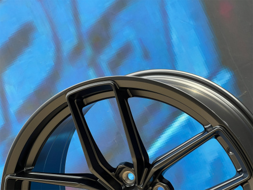 HRE Design FF21 8,5j-19 5*112 ET35 d66,6 MB передние