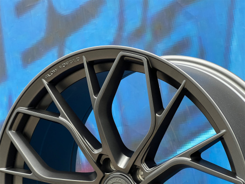Комплект Titan Forged FA832 9,5j-20 5*112 et40 d66,6 и 8,5j-20 5*112 d66,6 MG