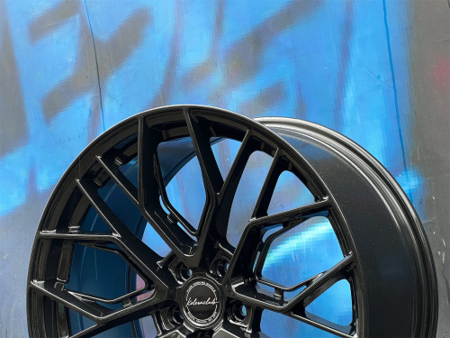 KC Wheels 981 9j-22 5*114,3 ET33 d67,1 GB