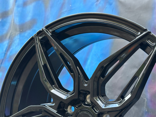 Комплект (4 шт) KC Wheels ART908 8,5j-20 5*114,3 ET45 d73,1 GB