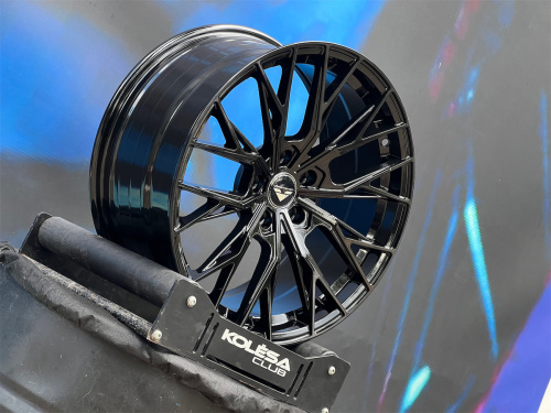 Комплект HMD XF015 9,5j-20 5*120 et35 d72,56 и 8,5j-20 5*120 d72,56 GB