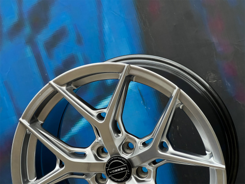 Комплект (4 шт) Vossen Design HF5 8,5j-19 5*108 ET35 d73,1 HS