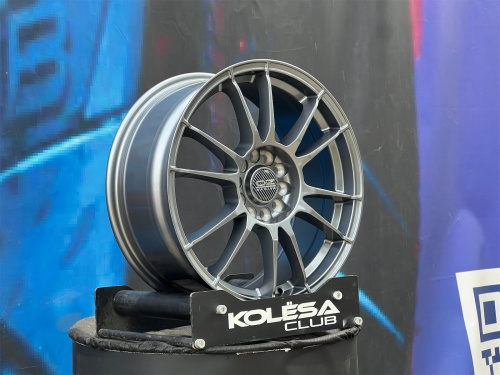 OZ Racing Design Ultraleggera 7,5j-17 5*114,3 ET45 d73,1 GG