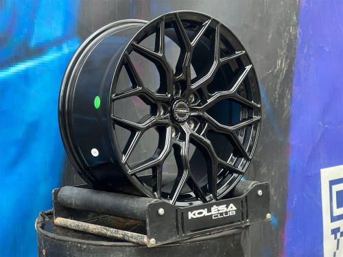 Vossen Design HF2 8,5j-20 5*114,3 ET35 d67,1 GB