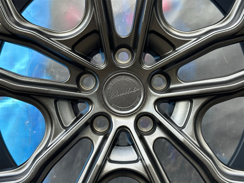 Комплект KC Wheels ART727 9j-20 5*112 et30 d66,6 и 10j-20 5*112 d66,6 SGM+WL+WF