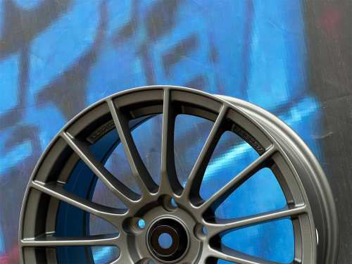 Enkei Design RS05RR 7,5j-17 5*114,3 ET35 d73,1 DMG