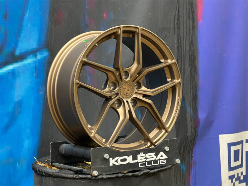 Titan Forged FA751 8j-18 5*120 ET30 d72,6 MBr