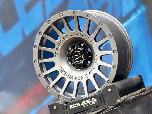 Black Rhino Sequoia 8,5j-19 5*114,3 ET20 d73,1 MGG