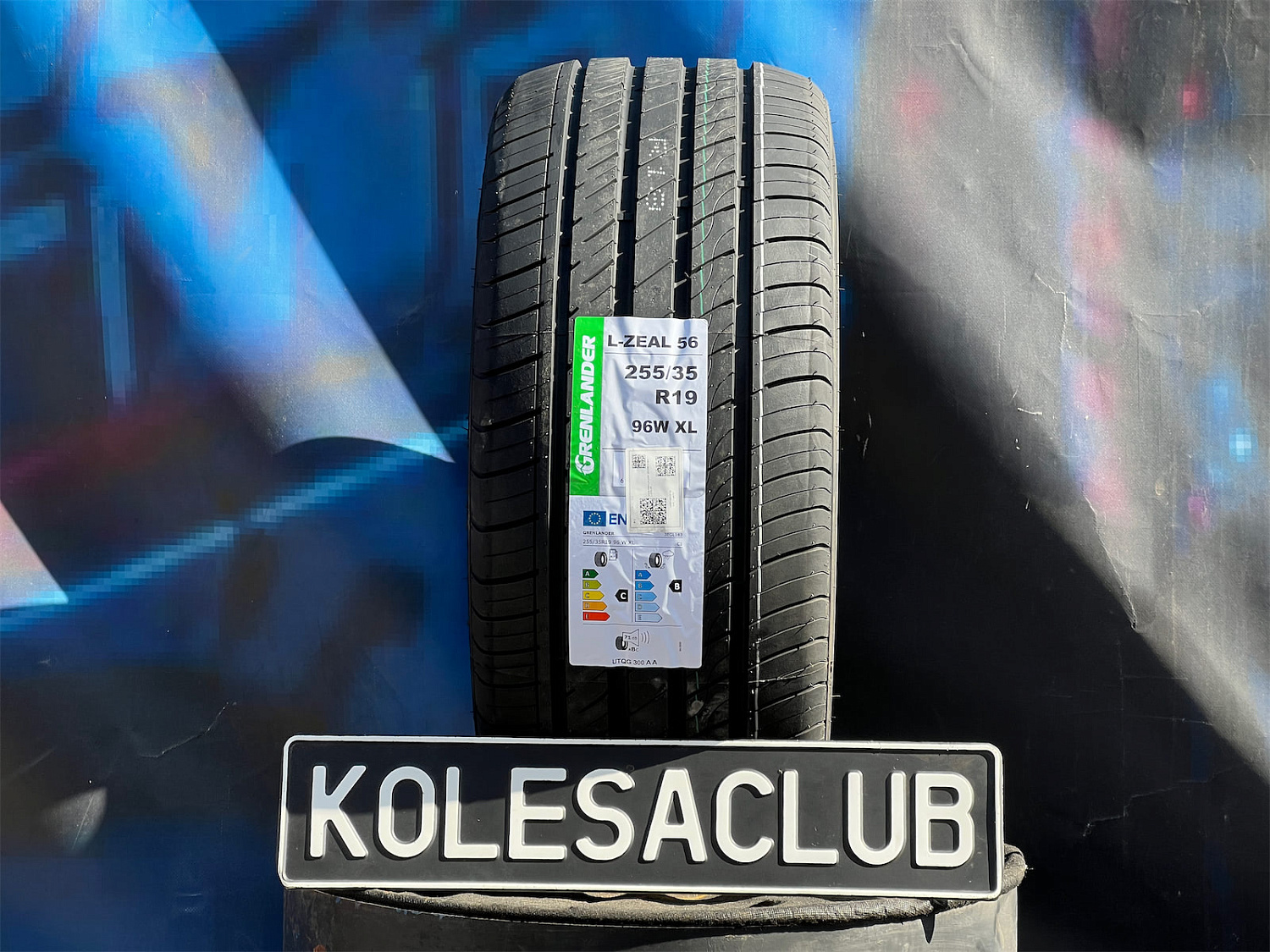 Grenlander L-Zeal56 255/35 R19 96W