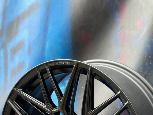 Комплект (4 шт) KoKo Wheels FF581 8j-18 5*112 ET38 d66,45 MB