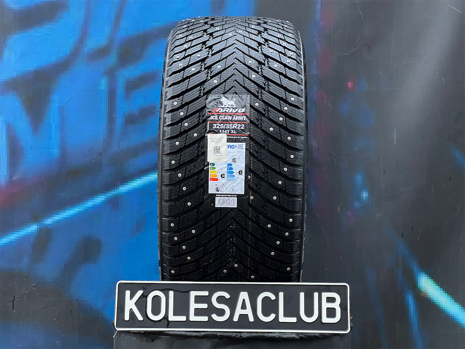 Arivo Ice Claw ARW7 325/35 R22 114T