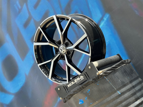 Комплект (4 шт) WH Wheels 6113R 8j-18 5*112 ET45 d57,1 GBF