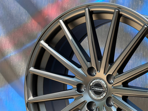 Комплект (4 шт) Vossen Design VFS2 8j-18 5*108 ET35 d73,1 MG