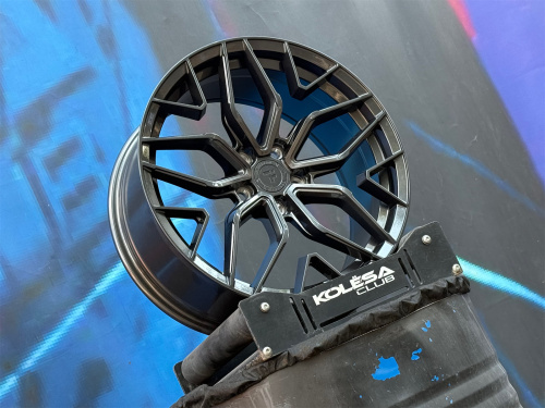 Комплект (4 шт) Titan Forged FA621 8,5j-18 5*105 ET35 d56,6 MG