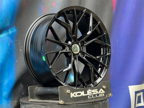 KoKo Wheels FF558 8,5j-19 5*114,3 ET35 d73,1 GB