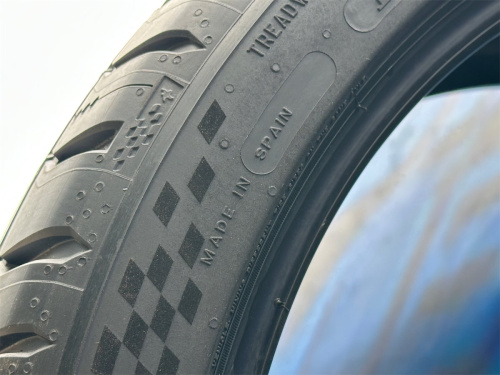 Michelin Pilot Sport 5 255/35 R19 96Y