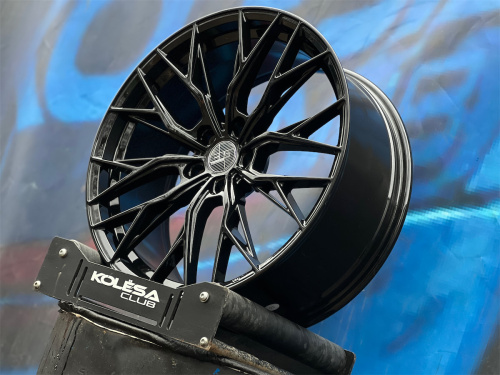 Комплект HMD XF015 9,5j-20 5*120 et35 d72,56 и 8,5j-20 5*120 d72,56 GB