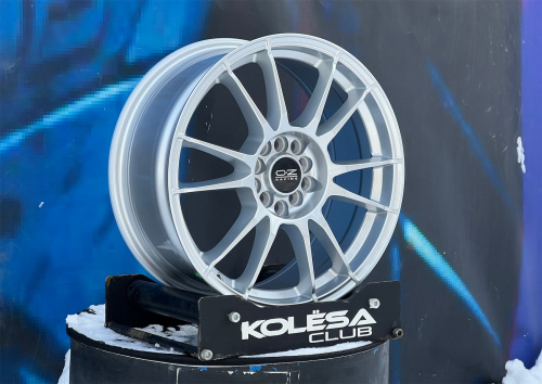 Комплект (4 шт) OZ Racing Design Ultraleggera 7,5j-17 5*100 ET40 d73,1 S