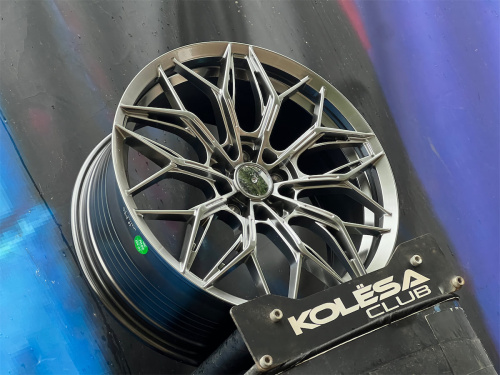 Комплект (4 шт) Koko Wheels FF594 7,5j-17 5*120 ET35 d72,56 TS
