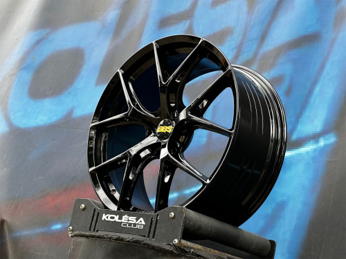Комплект BBS Design FI-R 9,5j-20 5*120 et35 d72,6 и 8,5j-20 5*120 d72,6 GB