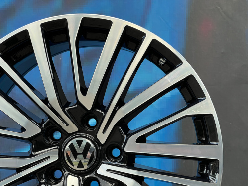 WH Wheels 6129 8j-18 5*120 ET50 d65,1 BMF