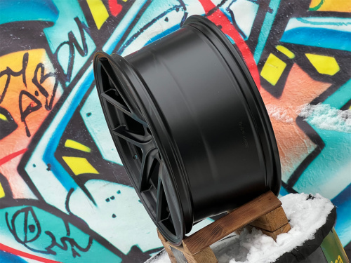 Комплект (4 шт) KoKo Design SL547 8j-18 5*105 ET38 d56,6 MB