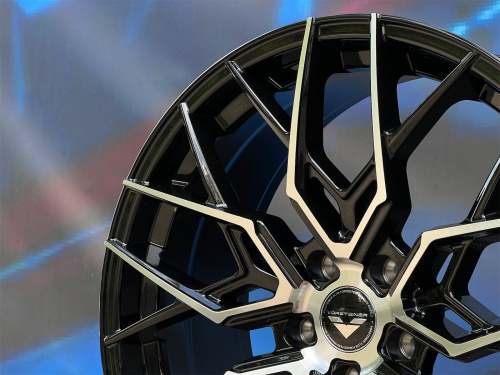Комплект (4 шт) Vorsteiner Design VFF111 8,5j-20 5*114,3 ET35 d73,1 GBF