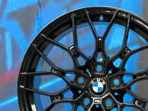 Комплект BW Wheels 1000M 8j-18 5*120 et34 d72,6 и 8,5j-18 5*120 d72,6 GB