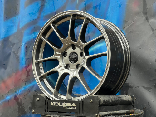Комплект (4 шт) Sakura Wheels SH7020 8,5j-18 5*114,3 ET35 d73,1 HB