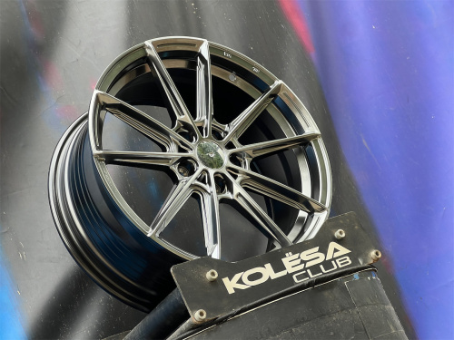 Комплект (4 шт) Koko Wheels FF600 7,5j-17 5*108 ET38 d73,1 TS