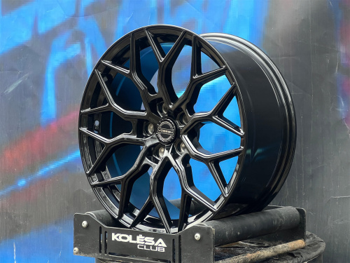Vossen Design HF2 8j-18 5*108 ET35 d73,1 GB