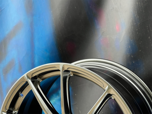Комплект (4 шт) Koko Wheels FF593 7,5j-17 5*114,3 ET38 d73,1 TS