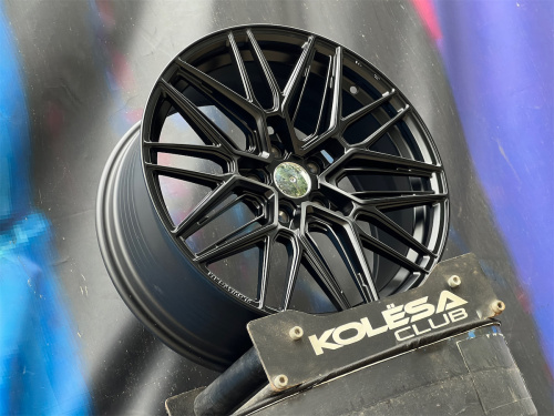 Комплект (4 шт) KoKo Wheels FF581 8j-18 5*112 ET38 d66,45 MB