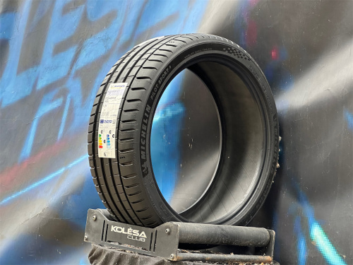 Michelin Pilot Sport 5 225/40 R19 93Y