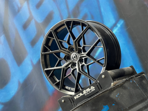 HRE Design FF10 7,5j-17 5*105 ET35 d56,6 DHB