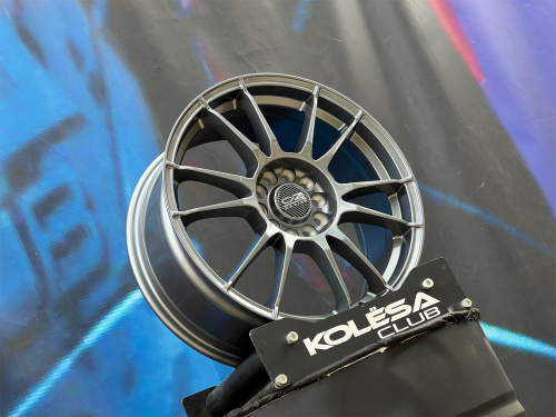 OZ Racing Design Ultraleggera 7,5j-17 5*114,3 ET45 d73,1 GG