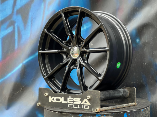 Комплект (4 шт) KoKo Wheels FF593 8j-18 5*112 ET38 d66,45 MB